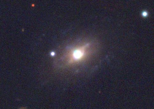 La galassia attiva 3C 120 nelle immagini Pan-STARRS1